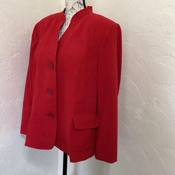JM Collection Red Button Down Jacket Size 16. - Picture 5 of 13